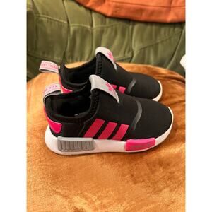 Toddler Girl Adidas NMD 360 slip-on casual sneakers in black 6.5C